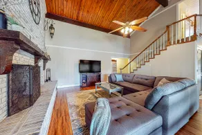 Logan Martin Lakefront – 4BR/3BA Family Retreat - Image 3