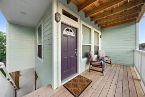 La Porte getaway, steps away from Sylvan beach - Image 2