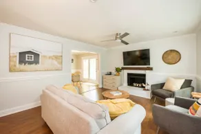 Quiet Retreat w/ Hot Tub, Firepit & Privacy - Image 4