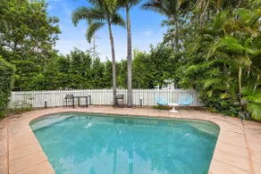 Dreaming On Duke - Boutique Townhouse in Sunshine - Image 3