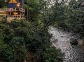 Couples Riverside Cottage - Image 2
