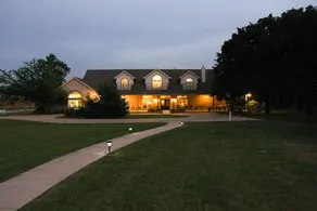 DFWLargestRanchHome*26Acre*Sleeps60*Pool*Picklball - Image 4