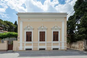Antique Garden Villa - Image 2