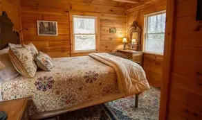 Cheerful 3 bedroom cabin with fireplace - Image 5