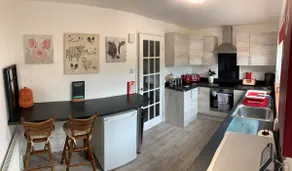 No.46, comfortable 2 bedroom property - Image 5