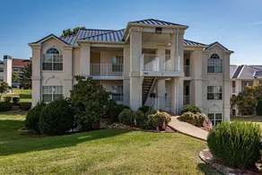 Spacious 2BR/2BA Condo – King Beds in Both Rooms - Image 3
