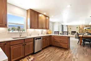 Beautifully Renovated Winery Estate House! - Image 5