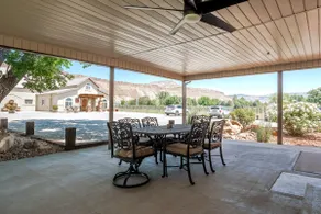 Beautifully Renovated Winery Estate House! - Image 4