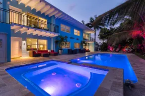 Seaside Serenity! 2/2 Condo*Walking to the Beach - Image 3