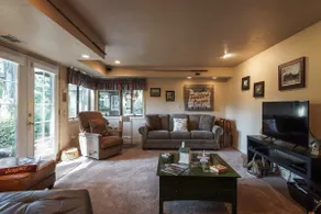 River Forest Lake Apt w/hot tub. HOT find! - Image 5