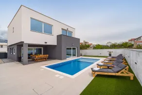 Luxury Villa Noemi - Image 2