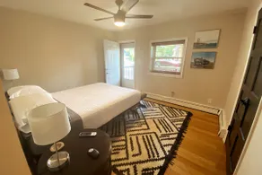 Rare Bay View apt with 2 full baths & master suite - Image 3