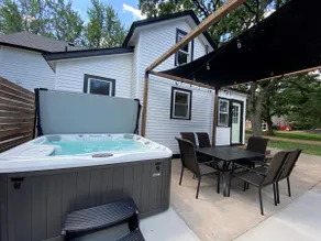 Cozy, historic 3 BR home with hot tub & Zen Den - Image 3