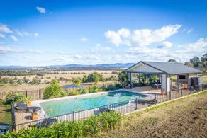 SOVEREIGN HILL COUNTRY ESTATE || great for groups - Image 2