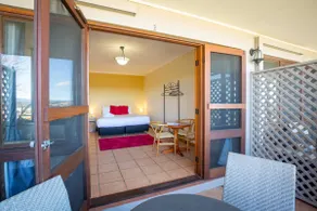 SOVEREIGN HILL COUNTRY ESTATE || great for groups - Image 4
