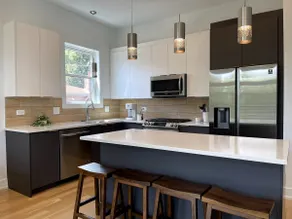 Brand New Luxury space + roof deck! - Image 4