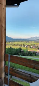 Panoramic vacation apartment with mountain and valley views - Image 3