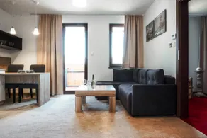 Comfortable Premium Apartment 6 with mountain views - Image 2
