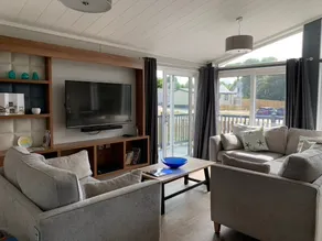 Lovely modern comfortable 2 bedroom holiday lodge - Image 4