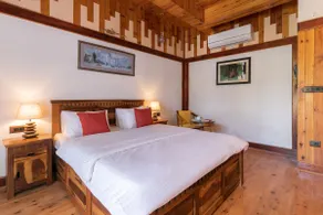 Bhimtal | 4BR Cottage on the Lake w/ BBQ & Bonfire - Image 3