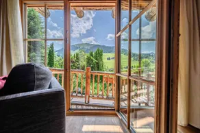 Luxury log cabin chalet - hot tub and Swiss pine sauna - Image 4
