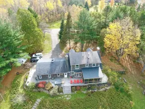 Peaceful 4-bedroom WATERFRONT home with hot-tub - Image 5