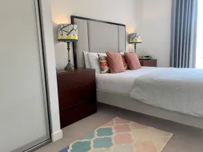 Modern Two Bed Apt with free Gated Parking Space - Image 5