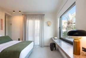 Exclusive private Jacuzzi Suite & Free Parking - Image 2