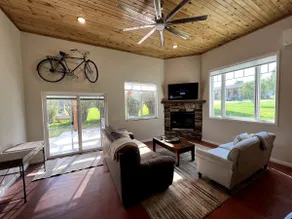 Perfect 2 BR Guesthouse in the heart of Custer! - Image 2