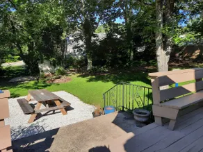 Cheerfull Capecod 4 bedroom home with free parking - Image 2