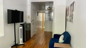 Rad location East Village NYC studio apartment - Image 4