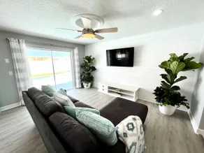 Modern Beach Home! Heated Pool, Pet Friendly Yard - Image 3
