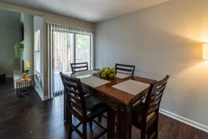 Medical Center Townhome Work-Friendly Free Parking - Image 3