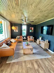 5 min to Caverns • Fire Pit • Walk to Town • Views - Image 2