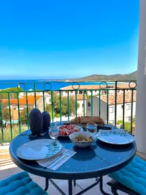 Beautiful apartment with stunning sea views. - Image 4