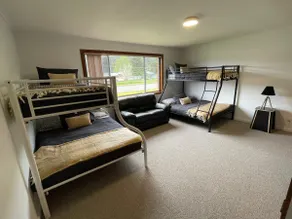 Spacious 3 Bedroom Family Home - Sleeps 8 - Image 4
