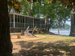 Secluded Lake Mitchell cottage - Image 2