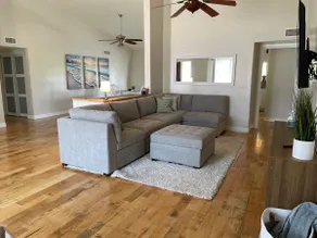 Relaxing 3 bedroom with Pool - Image 3