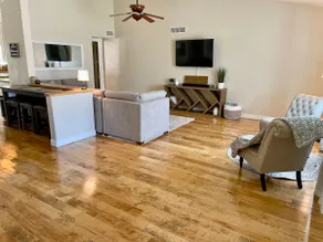 Relaxing 3 bedroom with Pool - Image 4