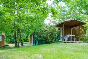 Wooden chalet near fishing lake - Image 2
