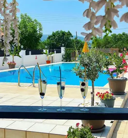 Lecini Studios with Pool, by ZanteWize - Image 4