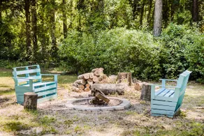 Book It! 3BR Daphne by I-10 -Deck, Firepit, Coffee - Image 5