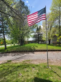 Relaxing lake-side cottage ready for family fun! - Image 2