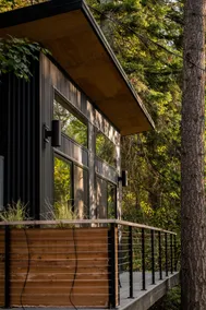Couples Getaway with Hot Tub and Outdoor Shower - Image 2