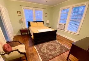 Homey 1 BR unit across from Belhaven Town Center - Image 3