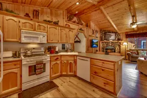 Location, Location, Location!! Emerald Isle Cabin - Image 5