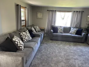 Peaceful 3 Bedroom Getaway Home - Image 4
