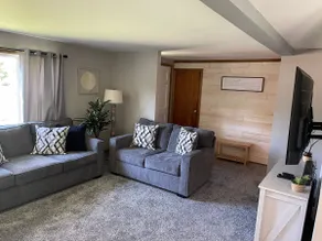 Peaceful 3 Bedroom Getaway Home - Image 5