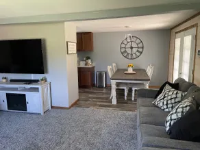 Peaceful 3 Bedroom Getaway Home - Image 2