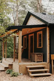 A lovely 1 bedroom cabin getaway. - Image 2